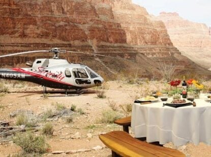 Tour en Helicoptero con Descenso al Gran Cañon y Vuelo sobre Las Vegas