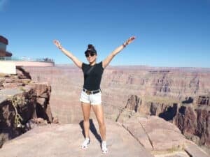 Paola Longoria con Las Vegas en tu Idioma